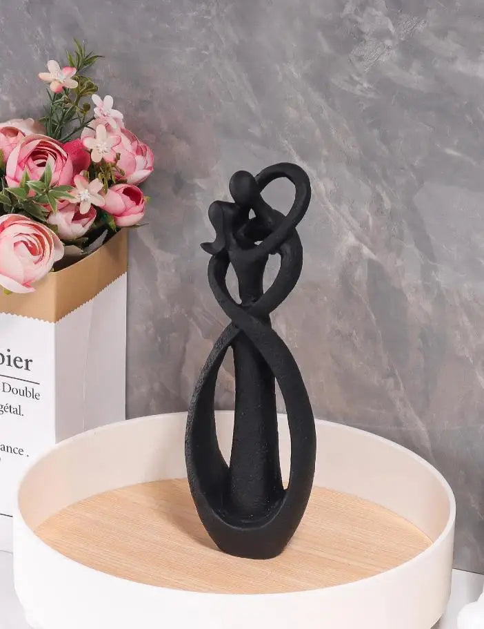 Nordic Embracing Couple Sculpture - Modern Minimalist Home Decor